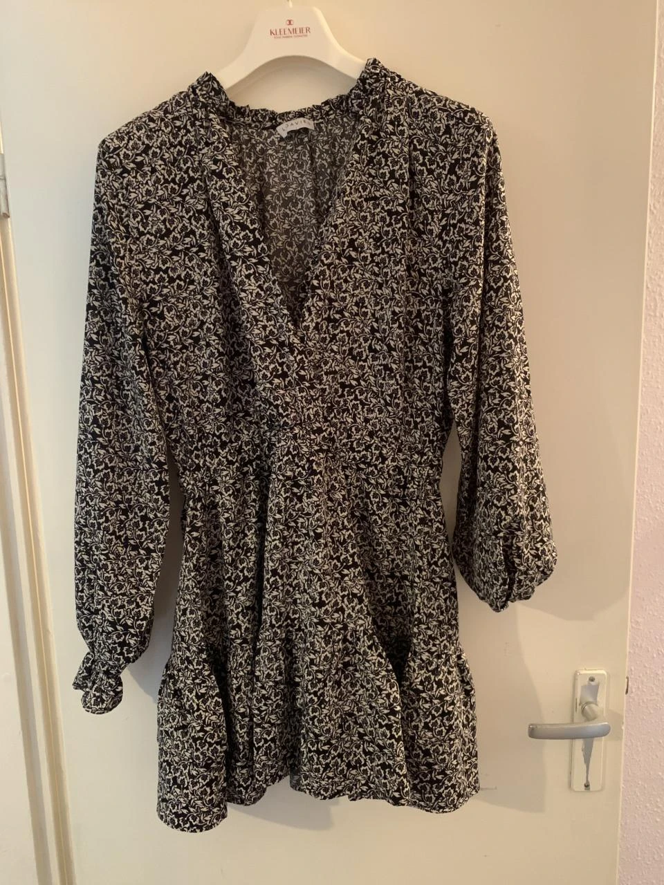Zwart/witte tuniek van de Loavies. Maat L.